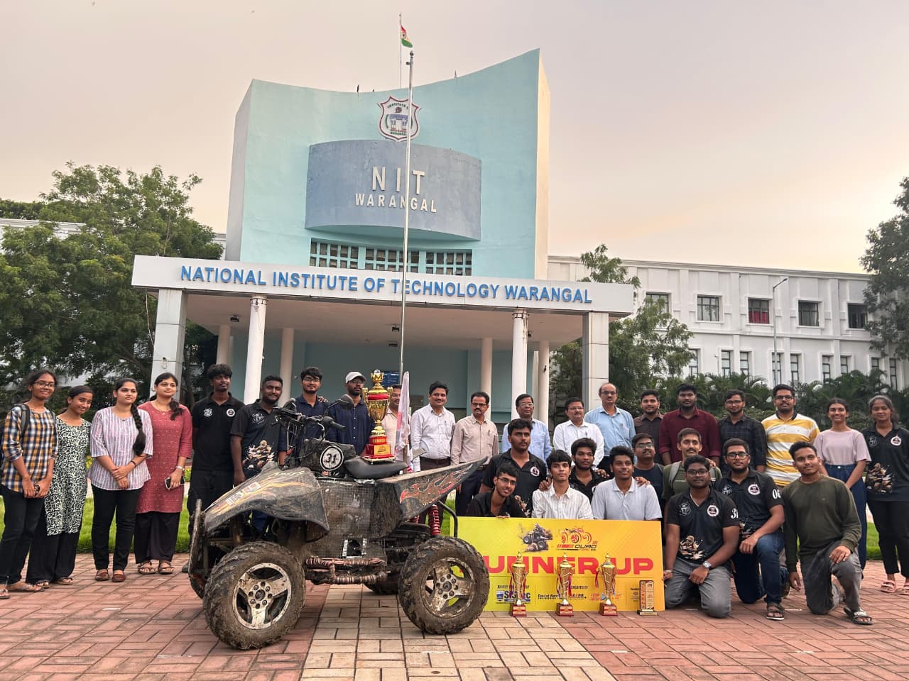 Team Mechaholics Group Photo